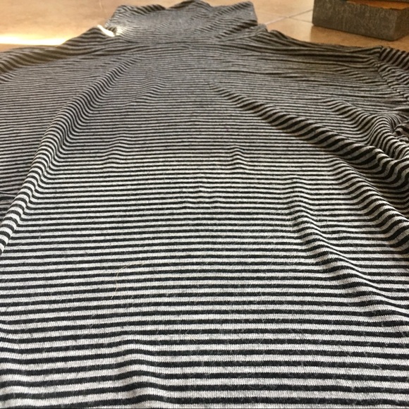 Turtle Neck - Picture 4 of 7
